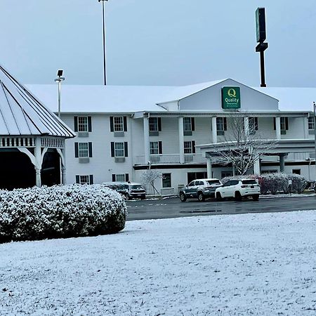 Quality Inn & Suites Bellville - Mansfield Экстерьер фото
