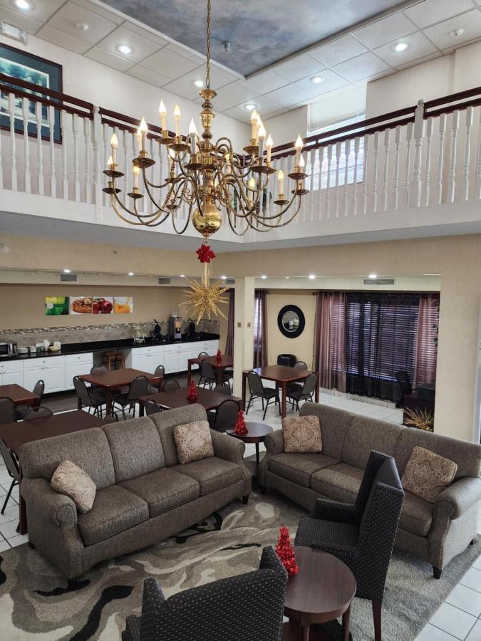 Quality Inn & Suites Bellville - Mansfield Экстерьер фото