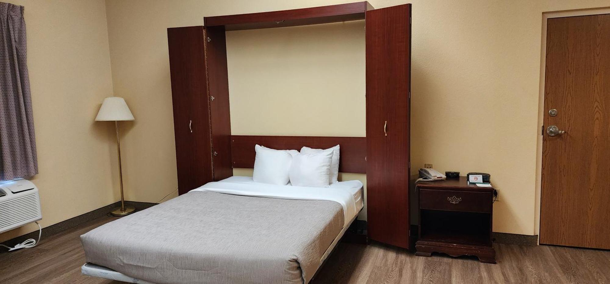 Quality Inn & Suites Bellville - Mansfield Экстерьер фото
