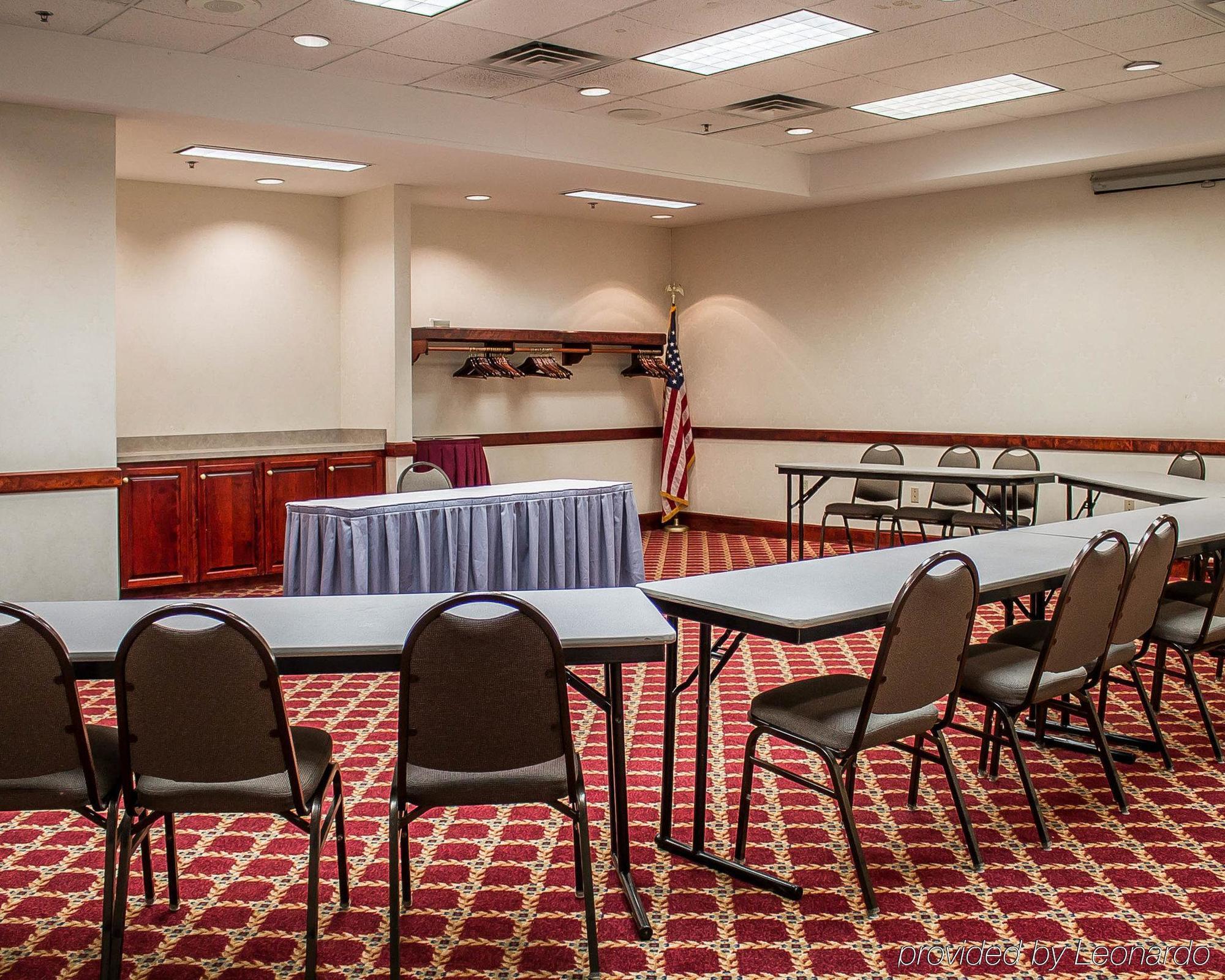 Quality Inn & Suites Bellville - Mansfield Экстерьер фото