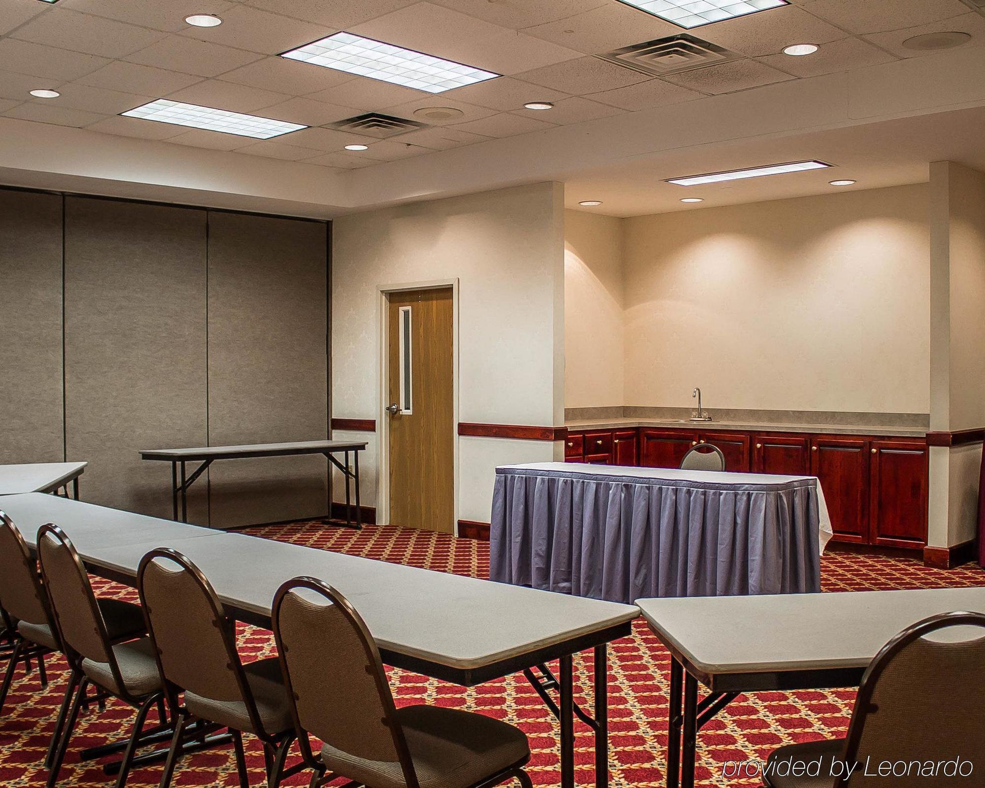 Quality Inn & Suites Bellville - Mansfield Экстерьер фото